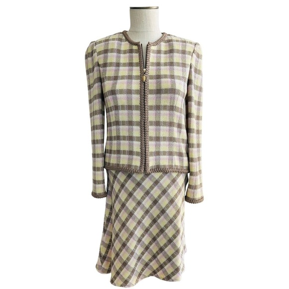 St. John Collection Mixed Knit Zip Up Jacket Asymmetric Skirt Suit Set 2/4 - Picture 1 of 16
